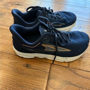 Altra Torrin 6 Navy Running Shoes with Orange Logo Accent